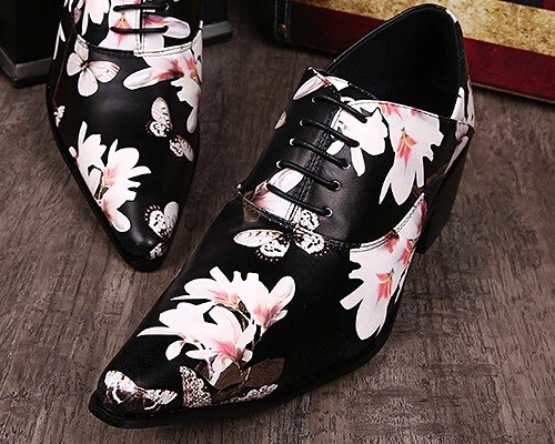 Обувь к черному платью-футляр