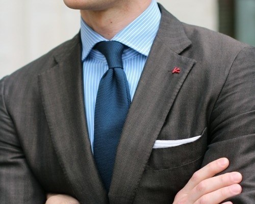 Как выбрать цвет галстука