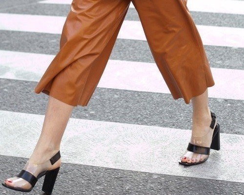 С чем носить широкие женские бриджи